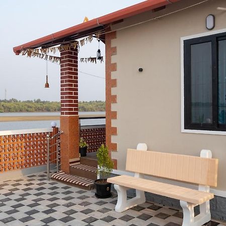 Hotel Reunion Ocean Tides Udupi Zewnętrze zdjęcie