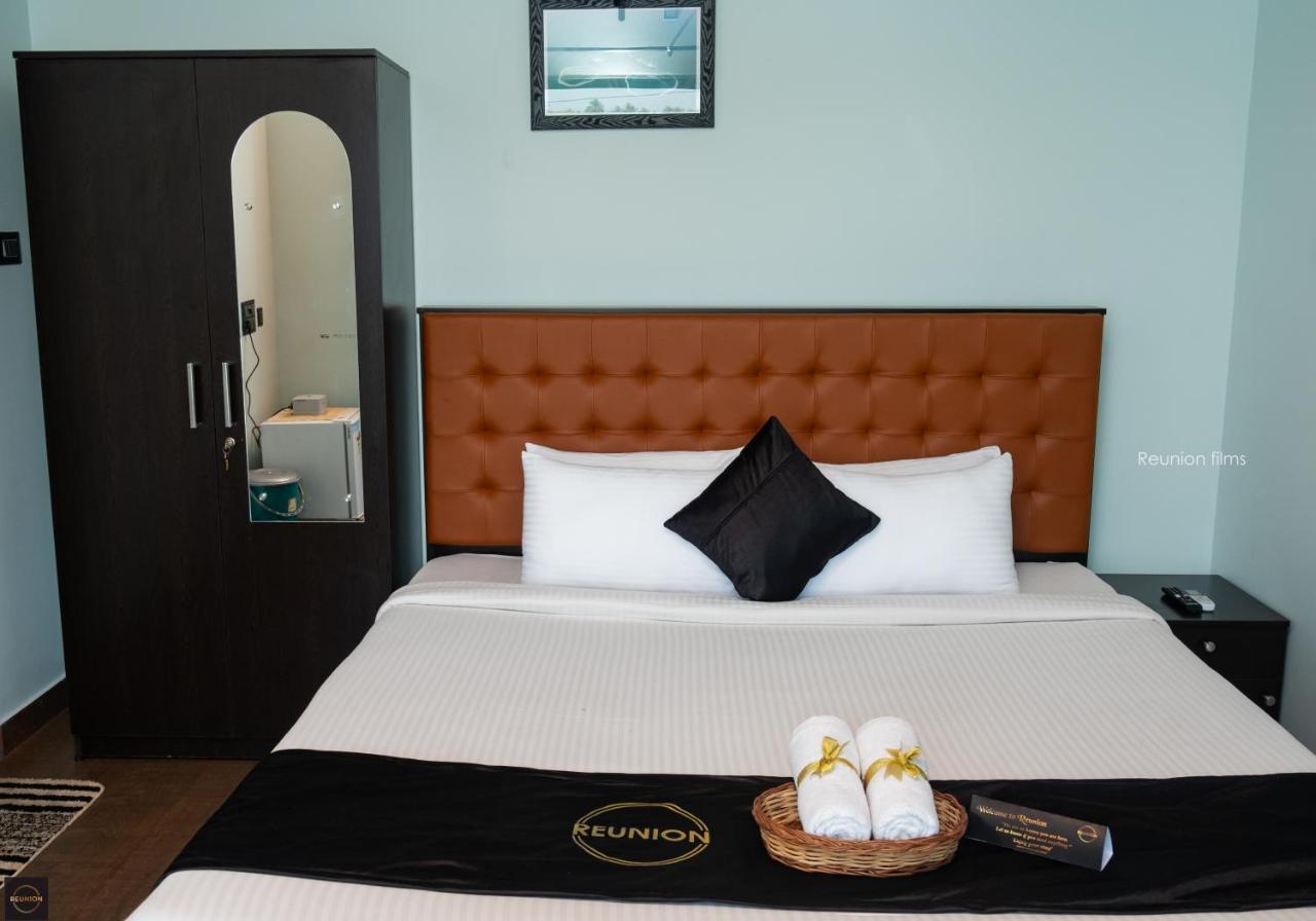 Hotel Reunion Ocean Tides Udupi Zewnętrze zdjęcie