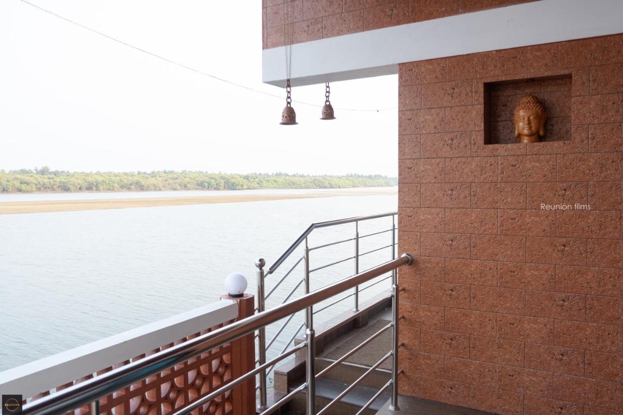 Hotel Reunion Ocean Tides Udupi Zewnętrze zdjęcie
